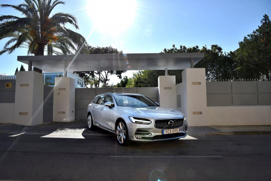  Volvo V90 D5 Inscription 2016 года  (фото 23 из 31)